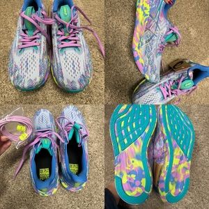 NEW ASICS sneakers Noosa TRI14